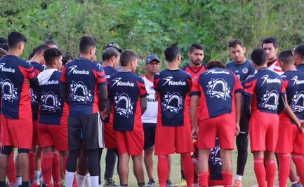 Ahora el Club Veracruzano, deja de entrenar por falta de pago en la LBM 