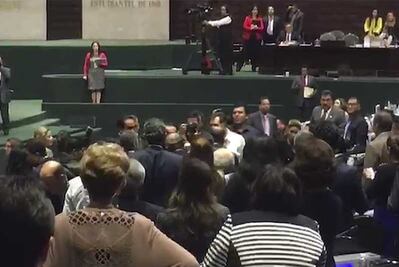 Noroña y Miranda se enfrentan en comparecencia de Rosario Robles