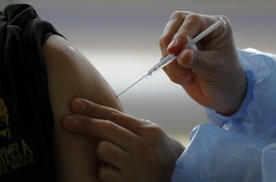 Una de cada cuatro personas en las Américas no está vacunada contra Covid, alerta la OPS