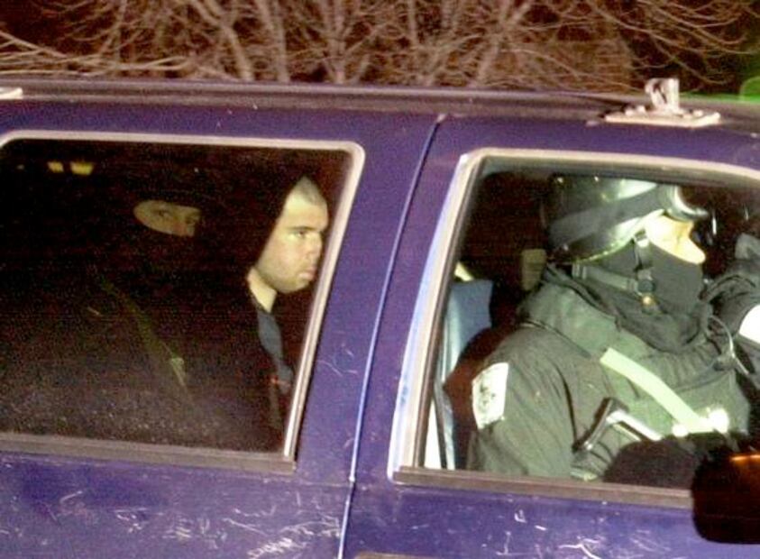 Liberan en EU a "el talibán estadounidense" tras 17 años en prisión