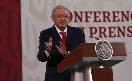 AMLO desea pronta recuperación a Napoleón Gómez Urrutia, quien dio positivo a Covid