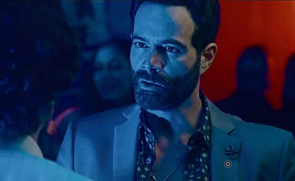 Encarna a Héctor Salazar, un padre ausente, en Cobra Kai. Foto: NETFLIX