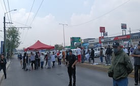 Bloqueos en Circuito Interior y AICM desatan caos vial; protestan por fraude y conflicto con apps de transporte