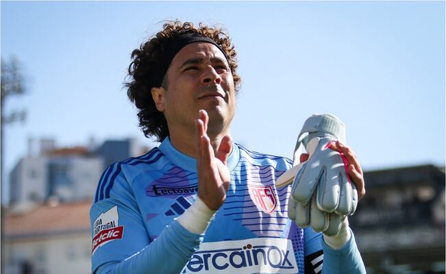 Guillermo Ochoa es goleado de nuevo en Portugal; jugará una promoción para evitar el descenso