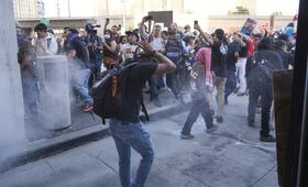 Estos son los videos de la redada contra migrantes en Los Ángeles, California; manifestantes resisten con bloqueos