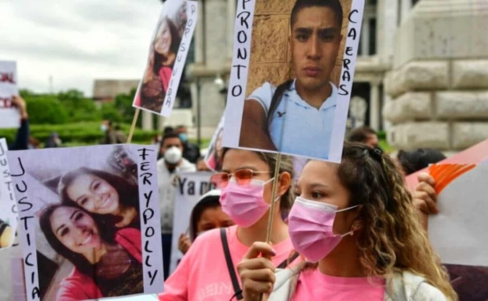 Marchan para exigir justicia por Polly Olivares y Fernanda Cuadra, atropelladas por Diego "H"