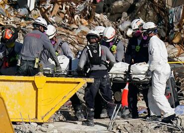 Extraen 2 cuerpos más en zona de derrumbe en Miami, la hija de 7 años de un bombero entre ellos