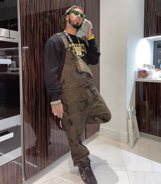 Así es la mansión en Miami que remodelan Anuel AA y Yailin, la más viral, para recibir a su primera hija