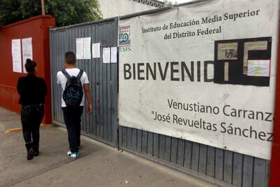 Reanudan clases en prepas del GDF