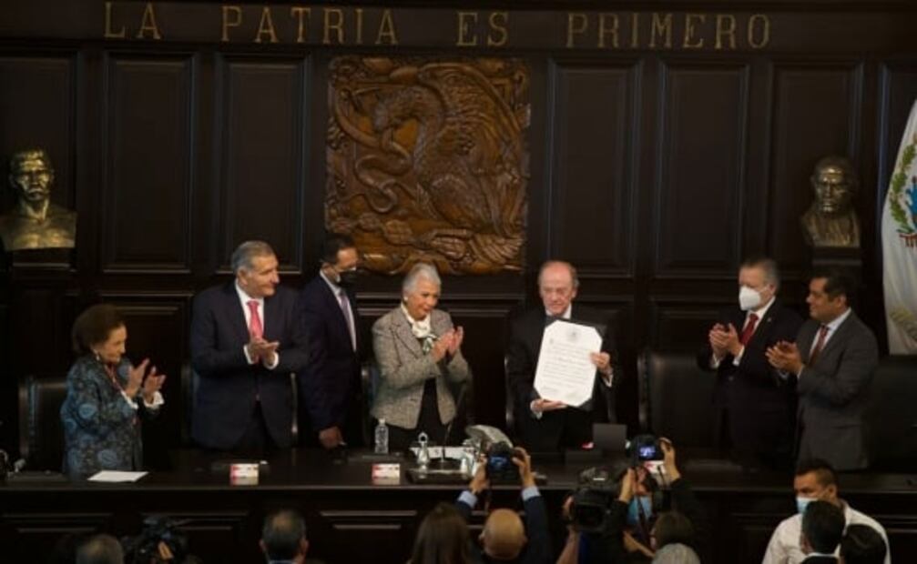 Entregan Medalla Belisario Domínguez post mortem a Manuel Velasco-Suárez