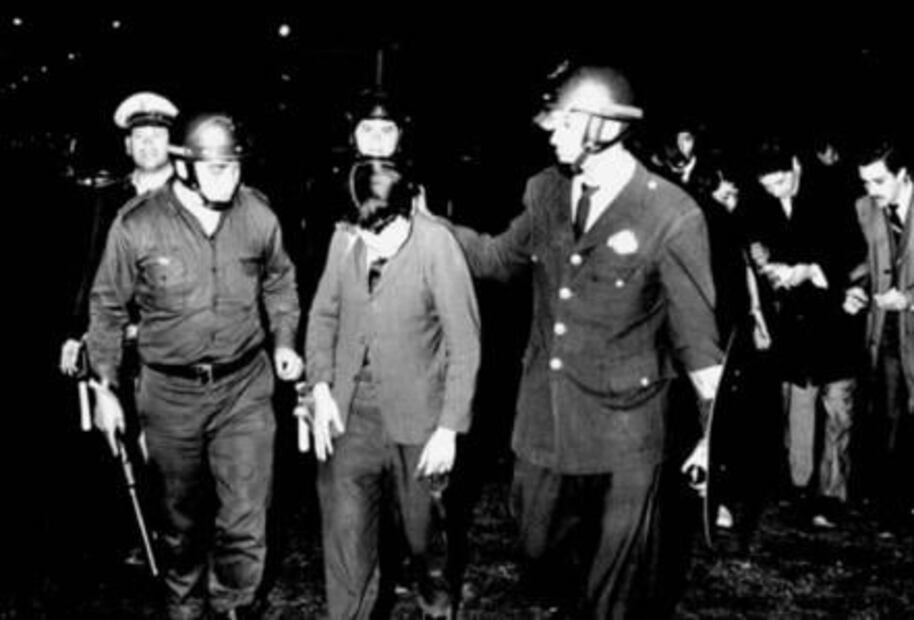¿Por qué desaparecer el cuerpo de granaderos es una reivindicación al 68?