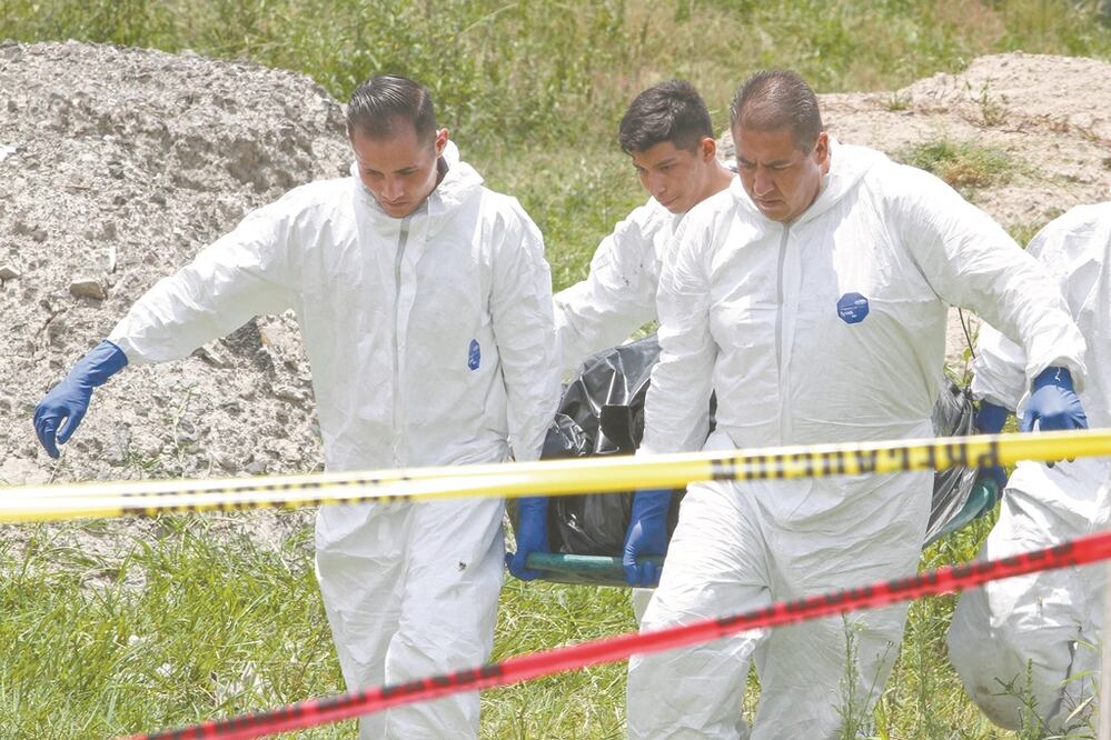 De los cuerpos que se aglutinaron en el Semefo jalisciense durante la contingencia forense, 81% son de personas que murieron violentamente, reporta la CEDHJ. Foto: ESPECIAL. CARLOS ZEPEDA 