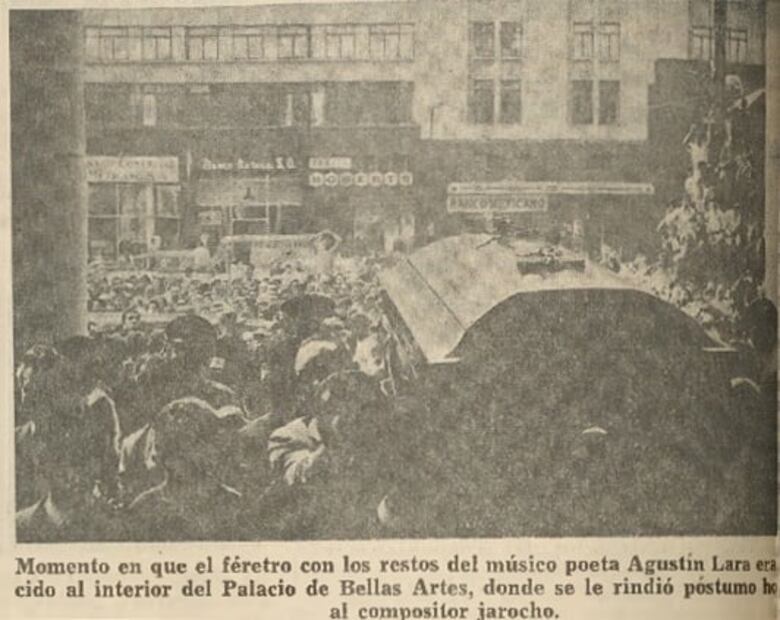 Entre pisotones y lluvia de rosas fue como dieron el último adiós a Agustín Lara hace 50 años