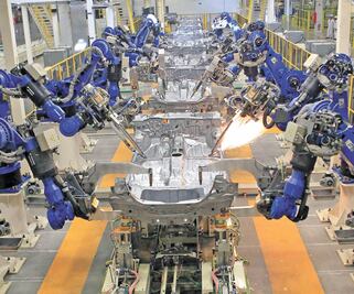 Industria  automotriz, de la quiebra al resurgimiento
