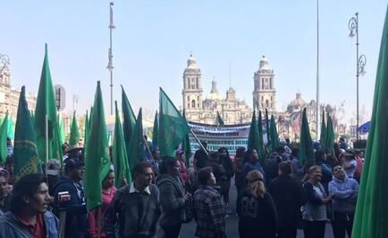 Campesinos bloquean circuito en Plaza de la Constitución; exigen reunión con Sheinbaum