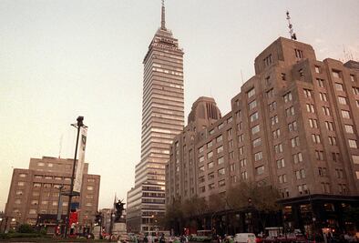 Chilangos pagan casi 3 veces más impuestos