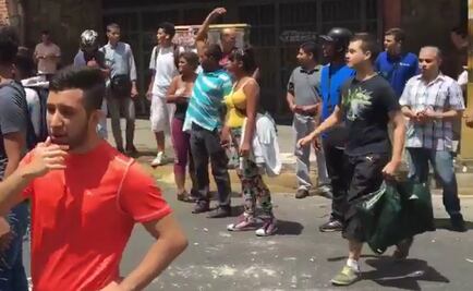 Venezolanos protestan por escasez de alimentos 