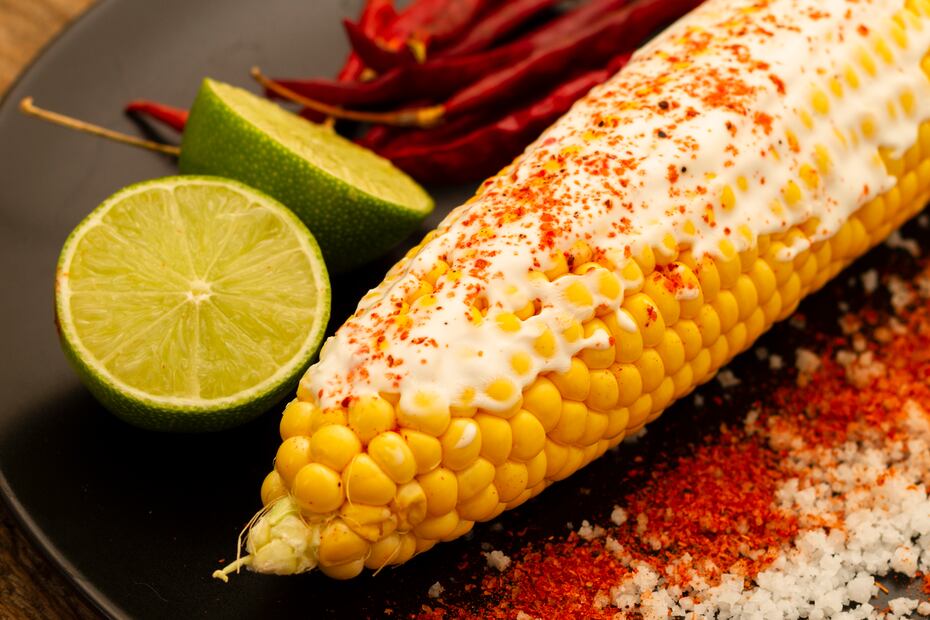 En San Juan Ixtayopan, se podrán degustar elotes y esquites preparados de forma tradicional y gourmet, acompañados de música regional.Foto: Freepik