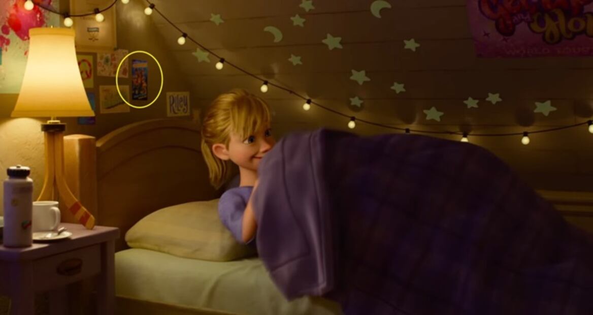 En el cuarto de Riley se aparece la primera referencia a otra película de Pixar. Foto: Disney Pixar