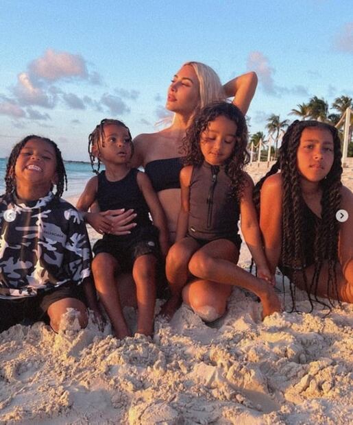 Filtran imágenes del video erótico de Kim Kardashian, su hijo Saint las vio