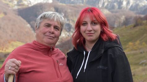 "La única forma de sobrevivir en un país de hombres era convertirse en uno": la vida de las últimas "vírgenes juradas" de Albania