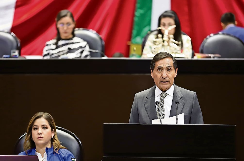 Rogelio Ramírez de la O, secretario de Hacienda, negó que este gobierno se esté endeudando como lo hicieron las administraciones de Felipe Calderón y Peña Nieto. Foto: Berenice Fregoso / El Universal
