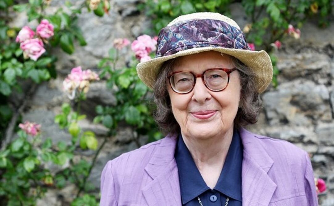 Nacida en El Cairo en 1933, Penelope Lively se ha convertido en una figura central de las letras británicas gracias a libros ampliamente leídos como Vida en el jardín (2019) y Cómo empezó todo (2011). Crédito: Grup Dedal-Lit/ Universitat de Lleida