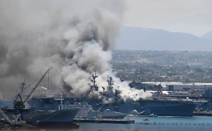 Reportan incendio en buque de la armada de EU en base de San Diego