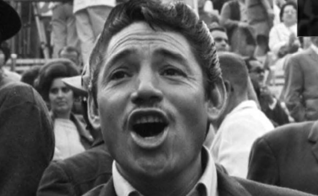 Javier Solís, un consentido del público, voz del bolero ranchero. Archivo Casasola vía INAH.