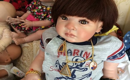 Quieren cobrar boletos de avión a muñecas