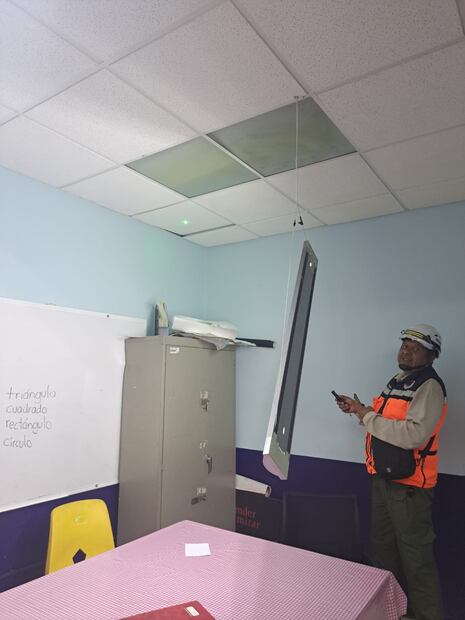 Personal de la alcaldía evaluando los inmuebles. Foto: Especial