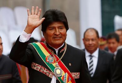 Roban medalla y banda presidencial de Evo Morales en una zona de prostíbulos