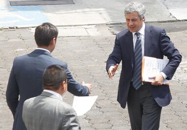 Mexicanos Primero se lanza contra jefes del magisterio