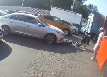 “¿Cuál alto?”, Conductor atropella a ciclista en cruce del Centro Histórico