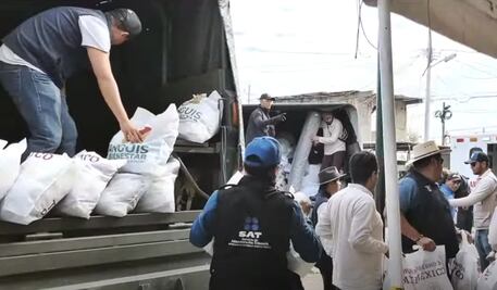 Tianguis del Bienestar ha beneficiado a más de 61 mil familias afectadas por “Otis”: SSPC