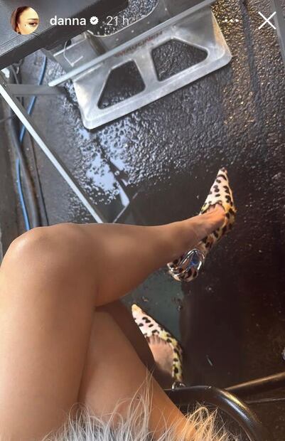 Los zapatos con estampado de leopardo están en tendencia. Foto: Instagram @danna