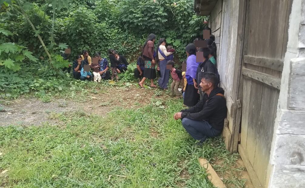Indígenas tzotziles abandonan sus hogares por la violencia en Chiapas. Foto: Archivo 