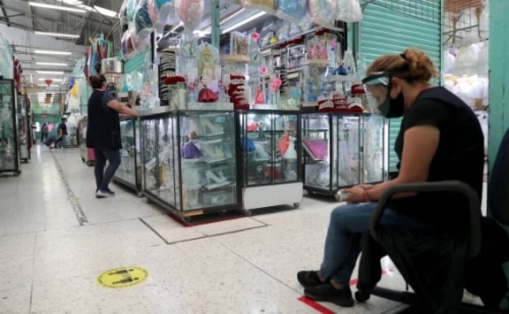 Informales se disputan calles del Centro Histórico y Tepito