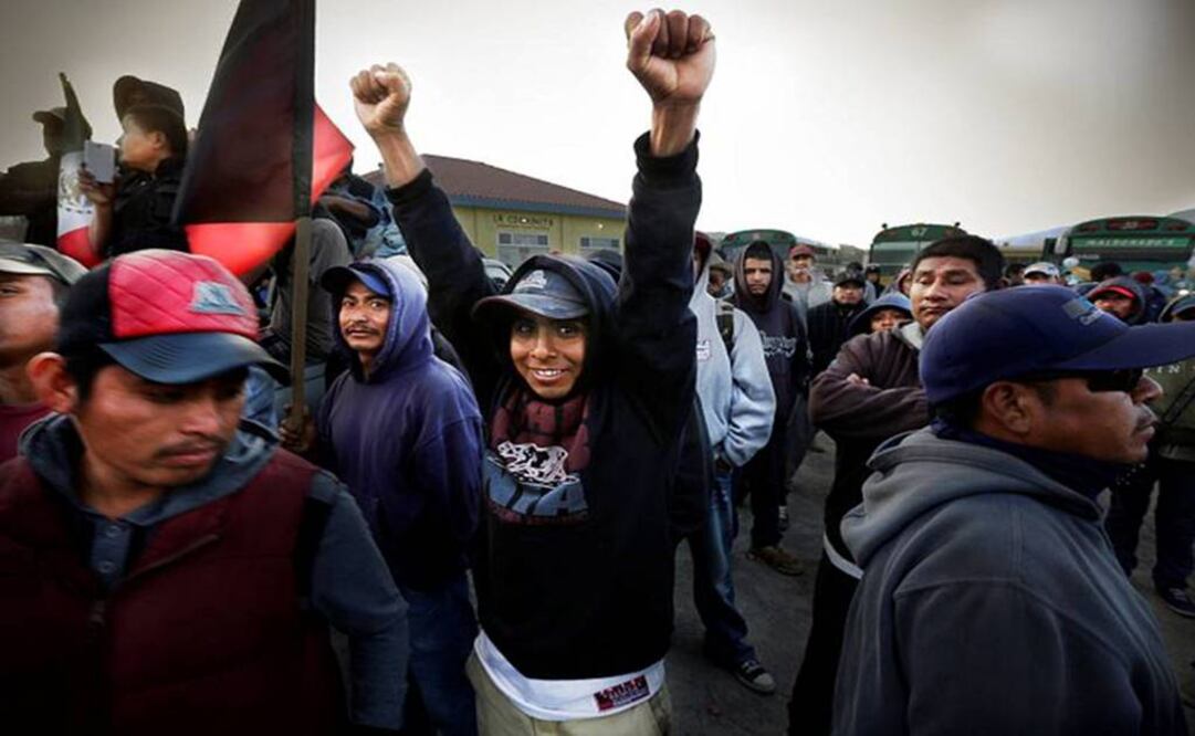 Habitantes de San Quintín recibieron con beneplácito y algarabía los trece acuerdos alcanzados (Luis Cortés / EL UNIVERSAL)