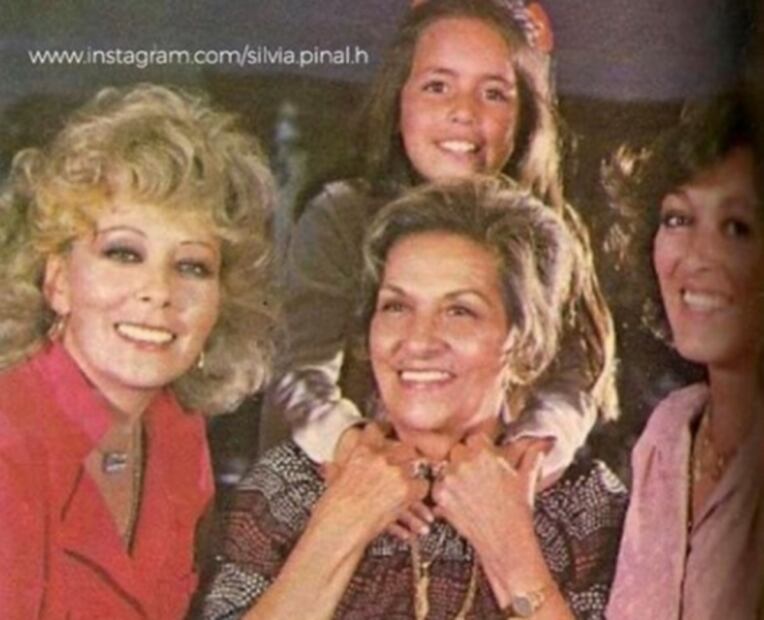 Abuelitas que han robado cámara a sus famosos nietos