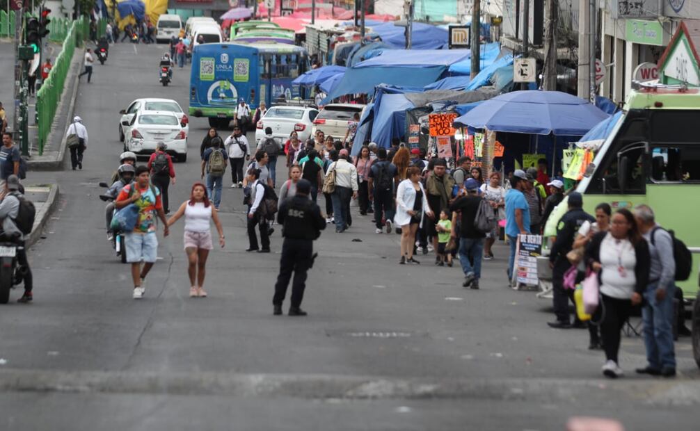 Bloqueo en Tacubaya por falta de agua / Foto:  Francisco Rodríguez. EL UNIVERSAL