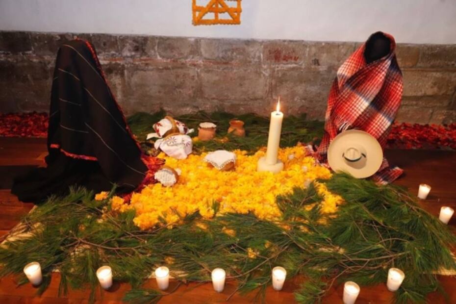 Como forma de protesta instalan altar dedicado a víctimas de feminicidio en el Claustro de Sor Juana