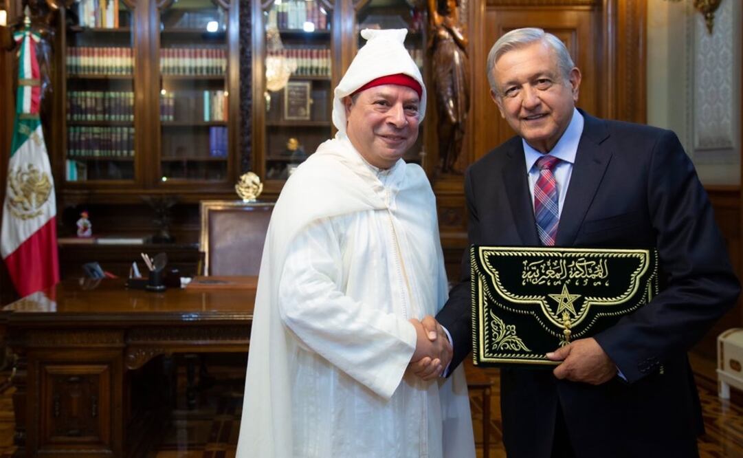 El presidente Andrés Manuel López Obrador con Abdelfattah Lebbar, embajador del Reino de Marruecos / Tomada de Twitter
