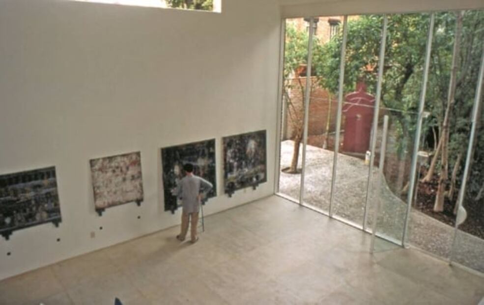 El estudio del maestro Vicente Rojo, “un traje hecho a la medida”