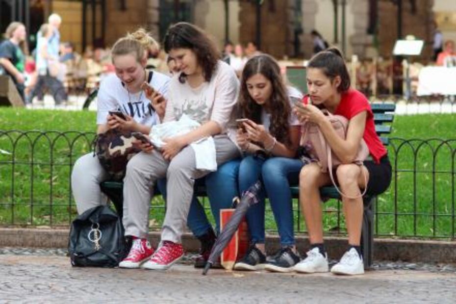 Centennials: ¿Cómo es su comportamiento de consumo digital?