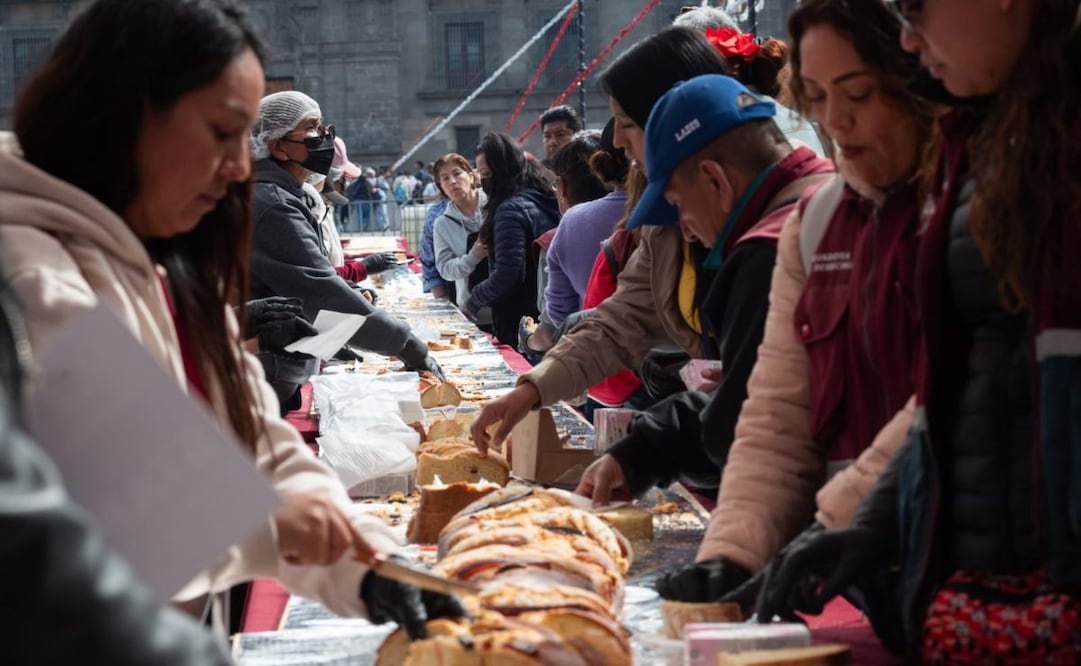 Más de 63 mil personas disfrutaron de las Roscas de Reyes en el Zócalo (07/01/2025). Foto: Especial