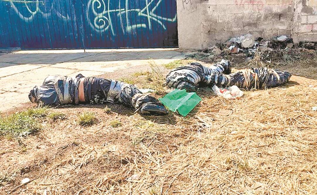 Los tres cuerpos estaban cerca del panteón municipal de Ozumba y tenían un mensaje. Foto: Especial.