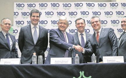 López Obrador proyecta bajar gasolinas en tres años