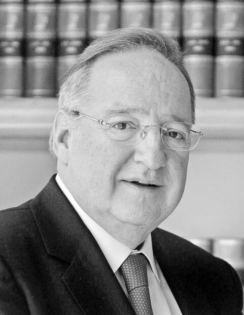 ¿Hay ilegalidad desde el poder? 8 expertos responden