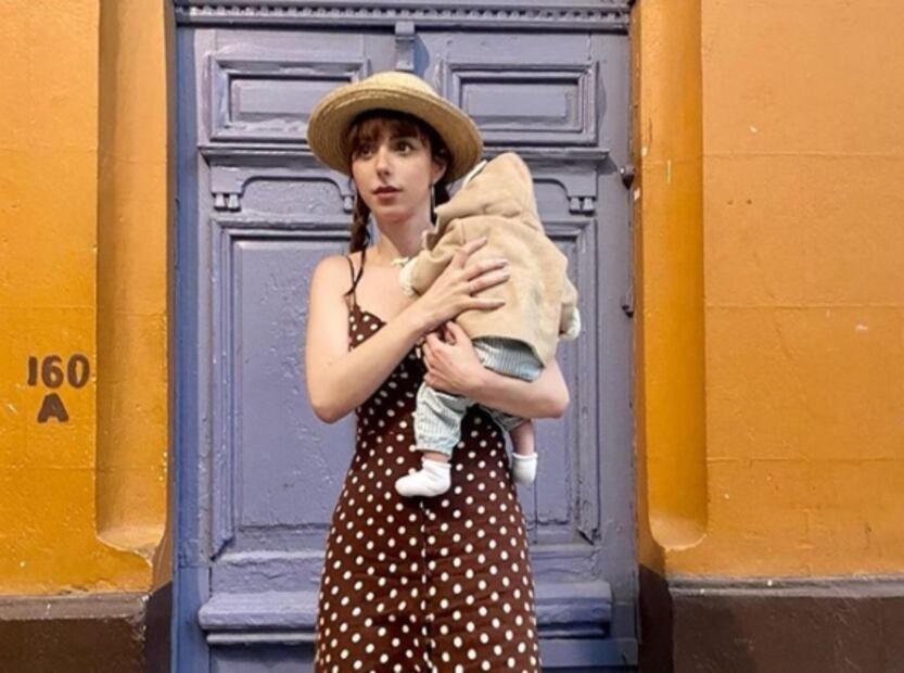 Mon Laferte y otras famosas que festejan su primer Día de las Madres